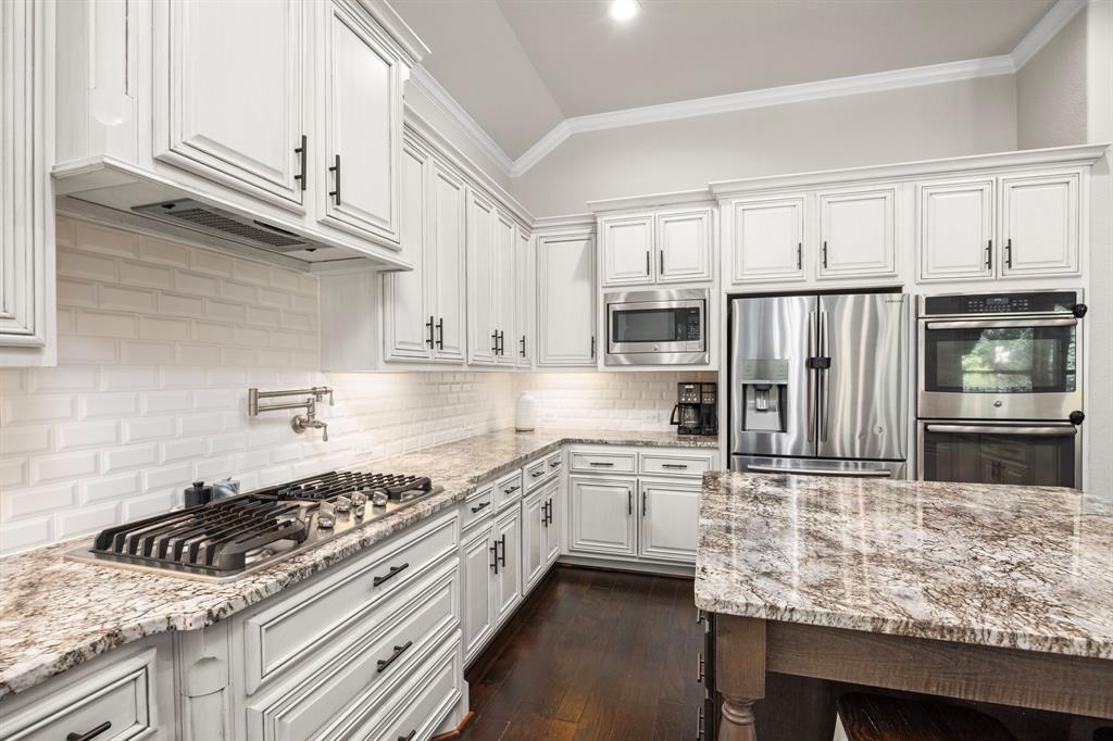22 Aviano Circle, Missouri City, Texas image 16