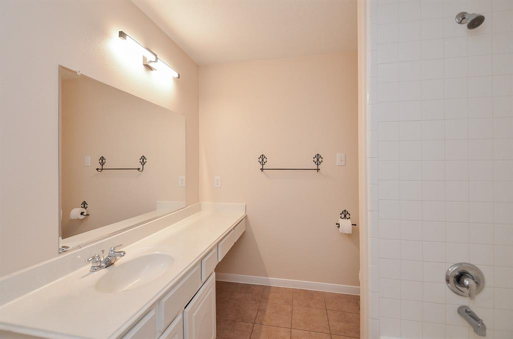 18724 Cypress Loch Drive, Spring, Texas image 21
