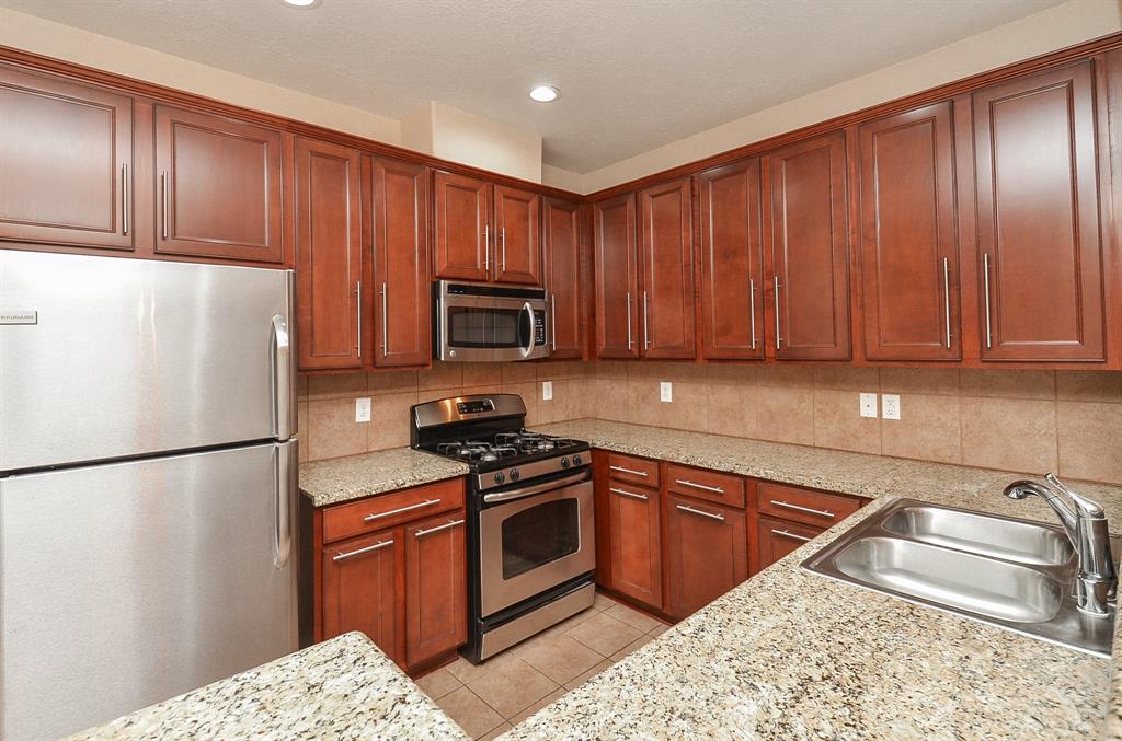 18724 Cypress Loch Drive, Spring, Texas image 10
