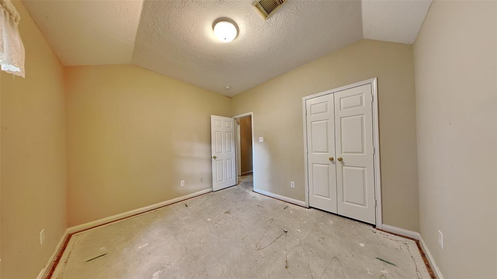 1311 Kingfisher Court, Pearland, Texas image 12