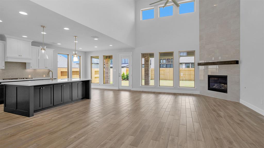 433 Soaring Sparrow Trail