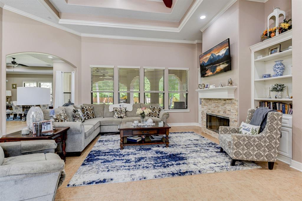 5603 Forest Cove Drive, Dickinson, Texas image 7