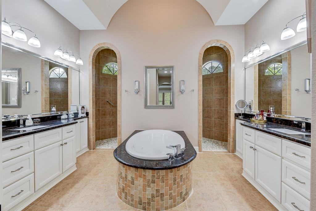 5603 Forest Cove Drive, Dickinson, Texas image 16