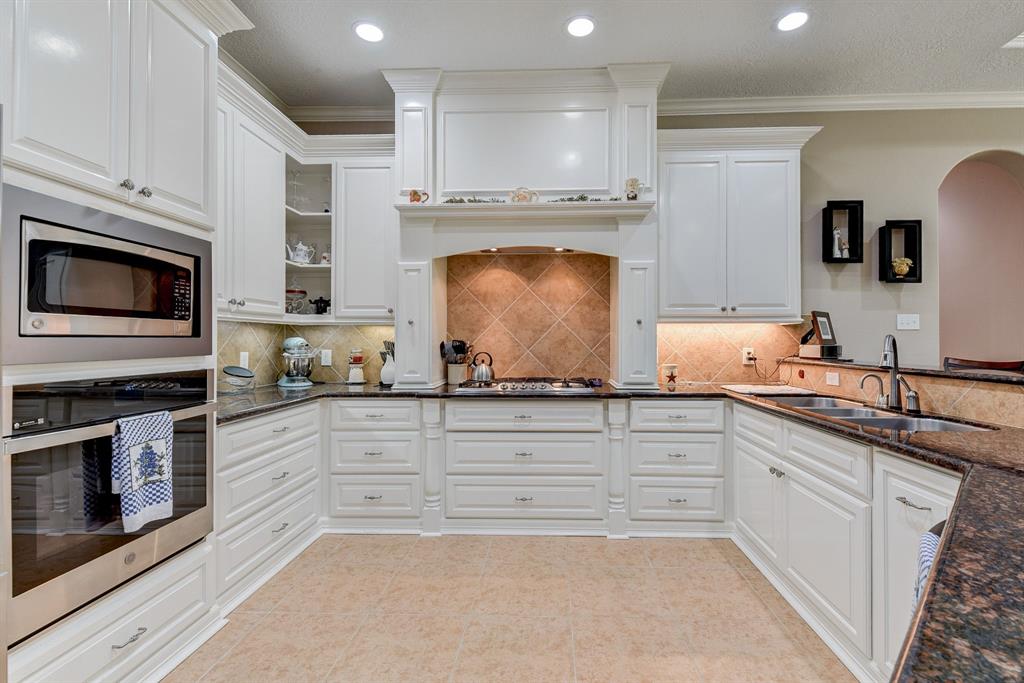 5603 Forest Cove Drive, Dickinson, Texas image 28