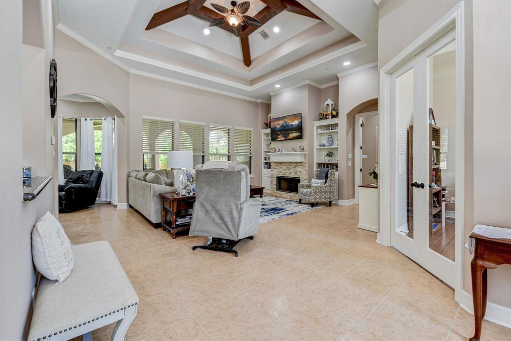 5603 Forest Cove Drive, Dickinson, Texas image 8