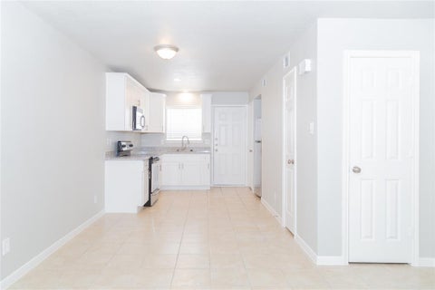 Apartment For Rent - 2010 N Travis Street<br/> Liberty County, Liberty, TX 77575