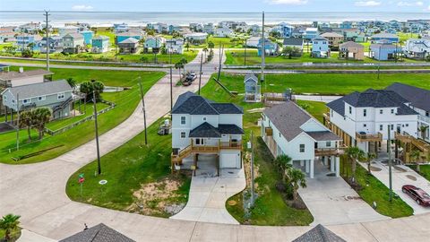 Single Family Residence in Galveston TX 25203 Sausalito Drive 4.jpg