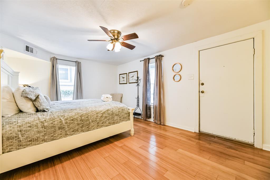 Galveston, Texas 77550, United States, 4 Bedrooms Bedrooms, ,3 BathroomsBathrooms,Residential,Active,176262