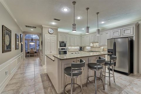 Single Family Residence in The Woodlands TX 198 Berryline Circle 20.jpg