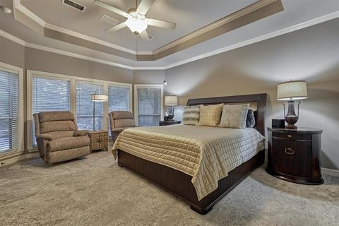 Single Family Residence in The Woodlands TX 198 Berryline Circle 24.jpg