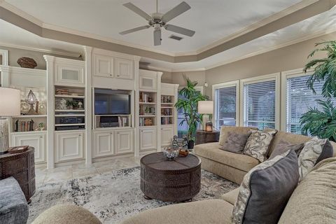 Single Family Residence in The Woodlands TX 198 Berryline Circle 22.jpg