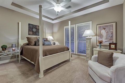 Single Family Residence in The Woodlands TX 198 Berryline Circle 29.jpg