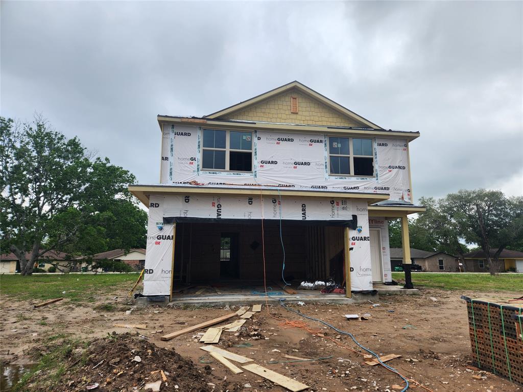 View Angleton, TX 77515 house