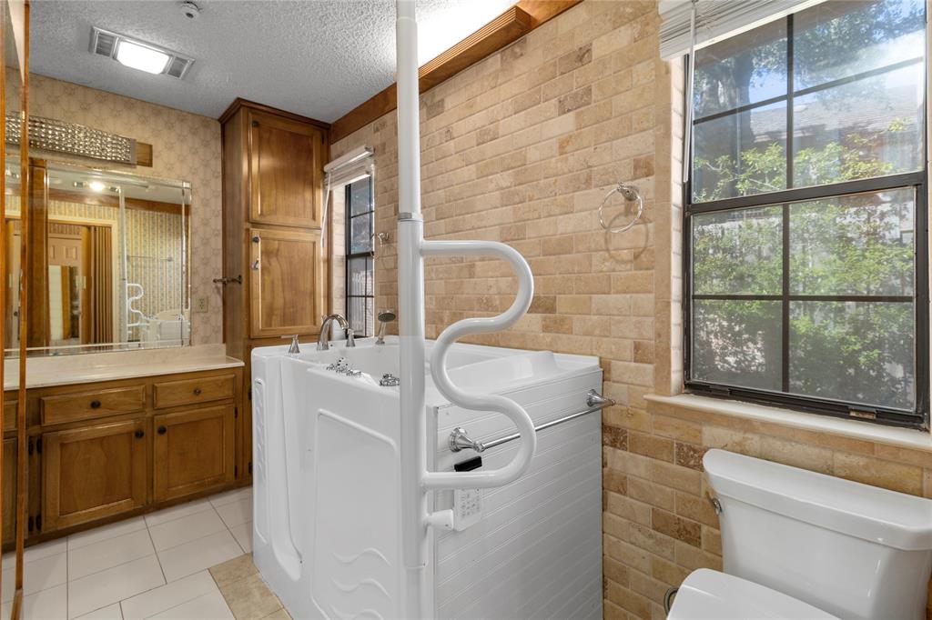 6203 Shadow Mountain Cove, Austin, Texas image 36