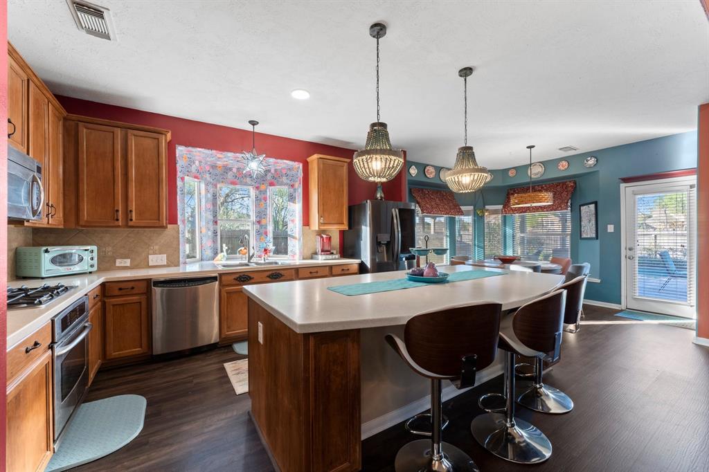 30318 Vinebriar Drive, Spring, Texas image 14