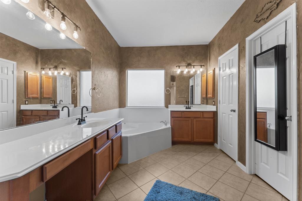 30318 Vinebriar Drive, Spring, Texas image 22