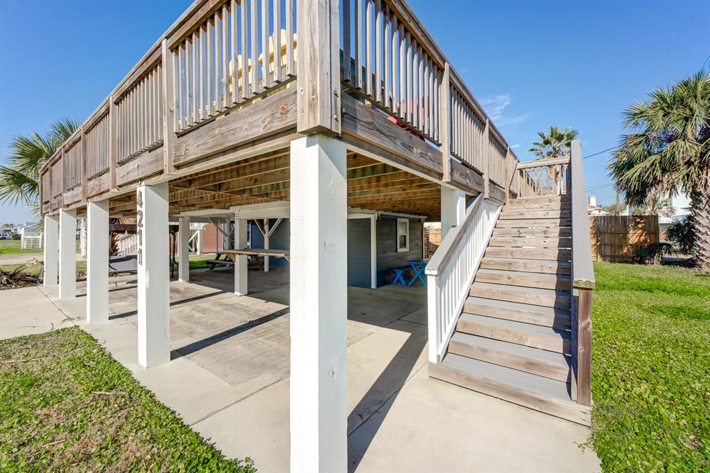 4211 Surf Drive
