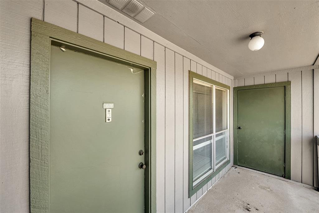 260 El Dorado Boulevard 1610