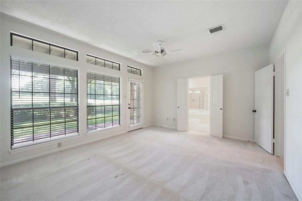 4 Fairway Oaks Place #4, The Woodlands, Texas image 18