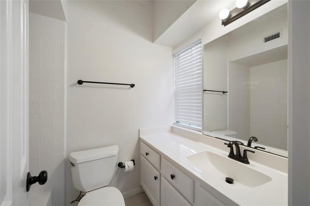 4 Fairway Oaks Place #4, The Woodlands, Texas image 23