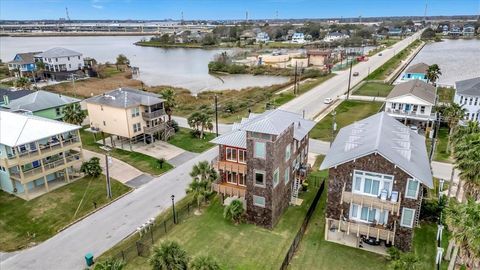 A home in Seabrook