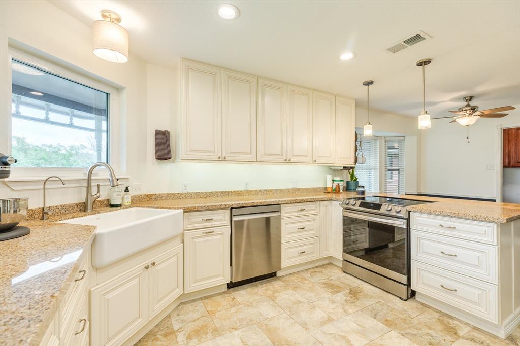 109 County Road 611a, Angleton, Texas image 9