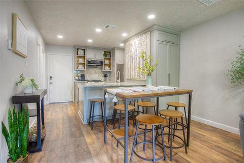 13151 Walden Road 196 Montgomery TX 77356