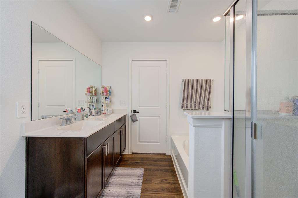 5826 Finely Run Street, Spring, Texas image 34