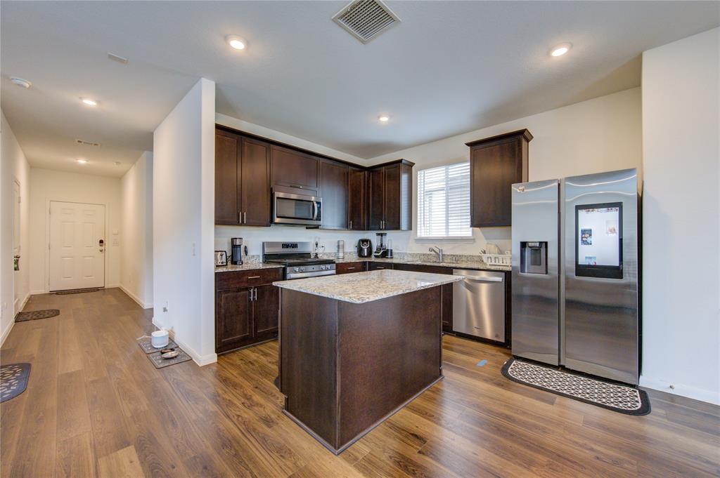 5826 Finely Run Street, Spring, Texas image 11