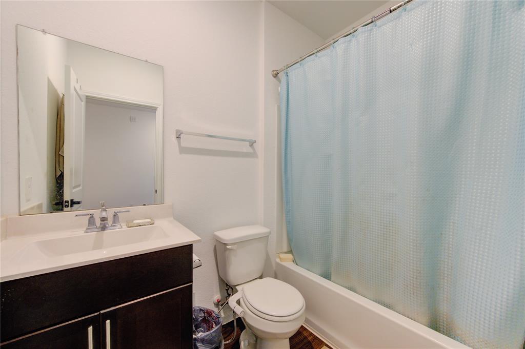5826 Finely Run Street, Spring, Texas image 17