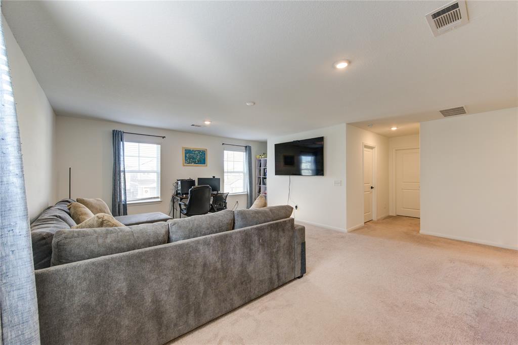 5826 Finely Run Street, Spring, Texas image 18