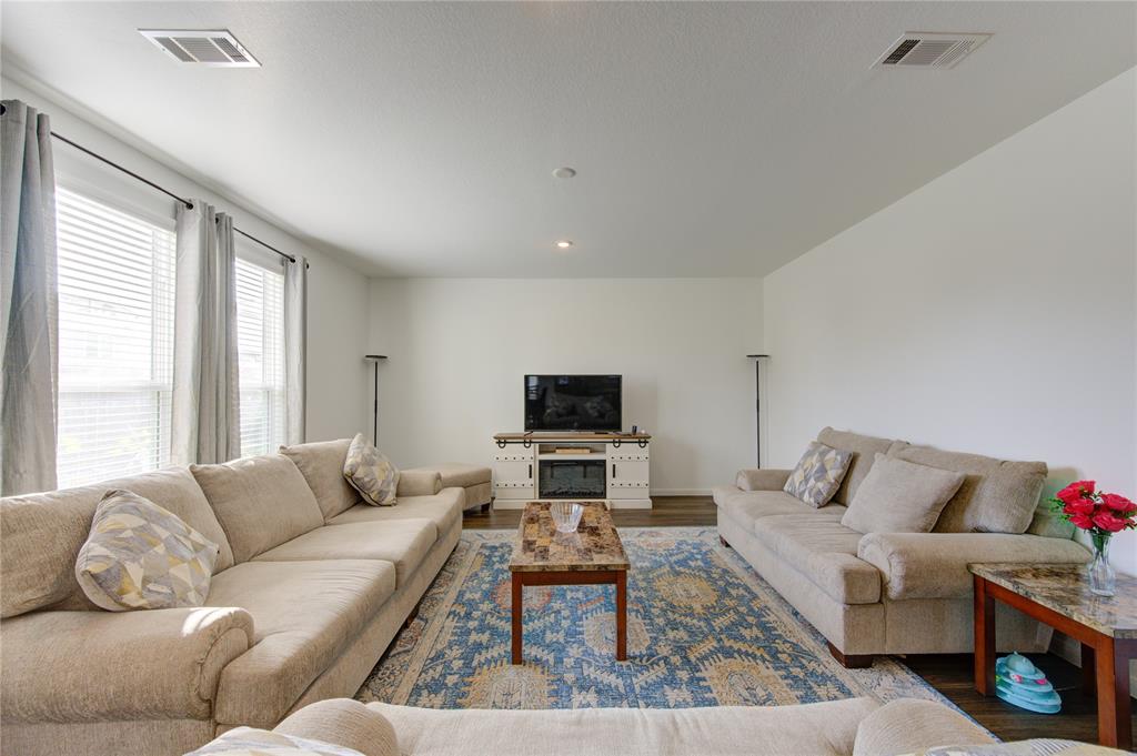 5826 Finely Run Street, Spring, Texas image 16