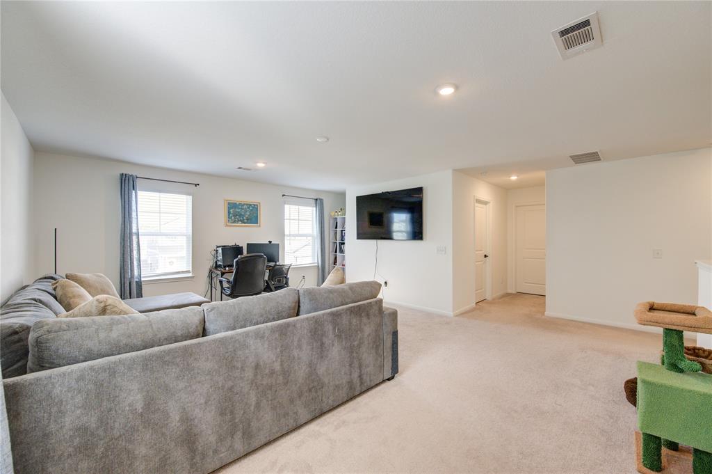 5826 Finely Run Street, Spring, Texas image 19
