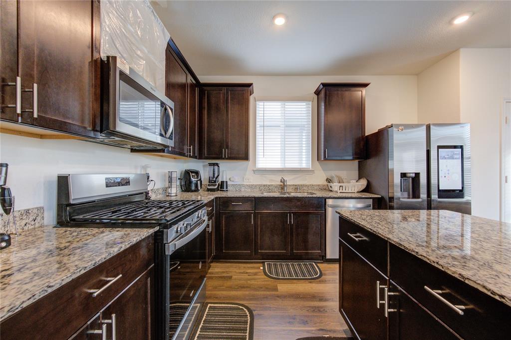 5826 Finely Run Street, Spring, Texas image 9
