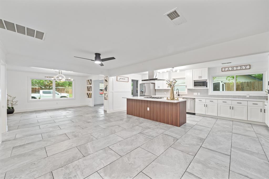 1206 Timber Lane, Friendswood, Texas image 24