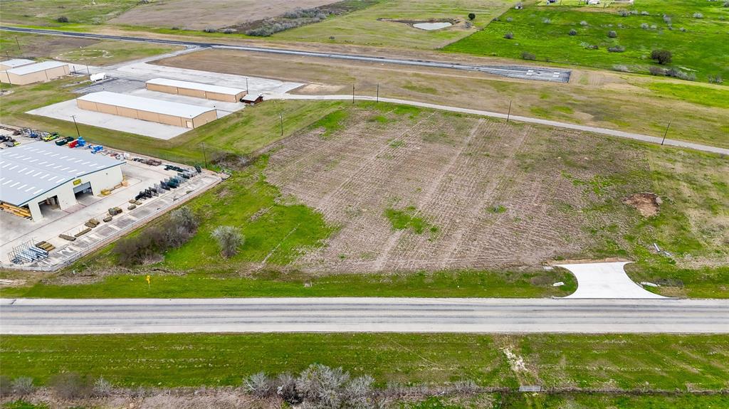 2700 Us-183, Gonzales, Texas image 16