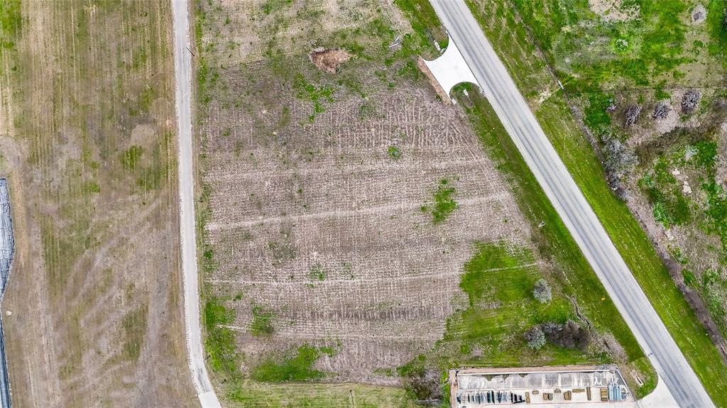 2700 Us-183, Gonzales, Texas image 23