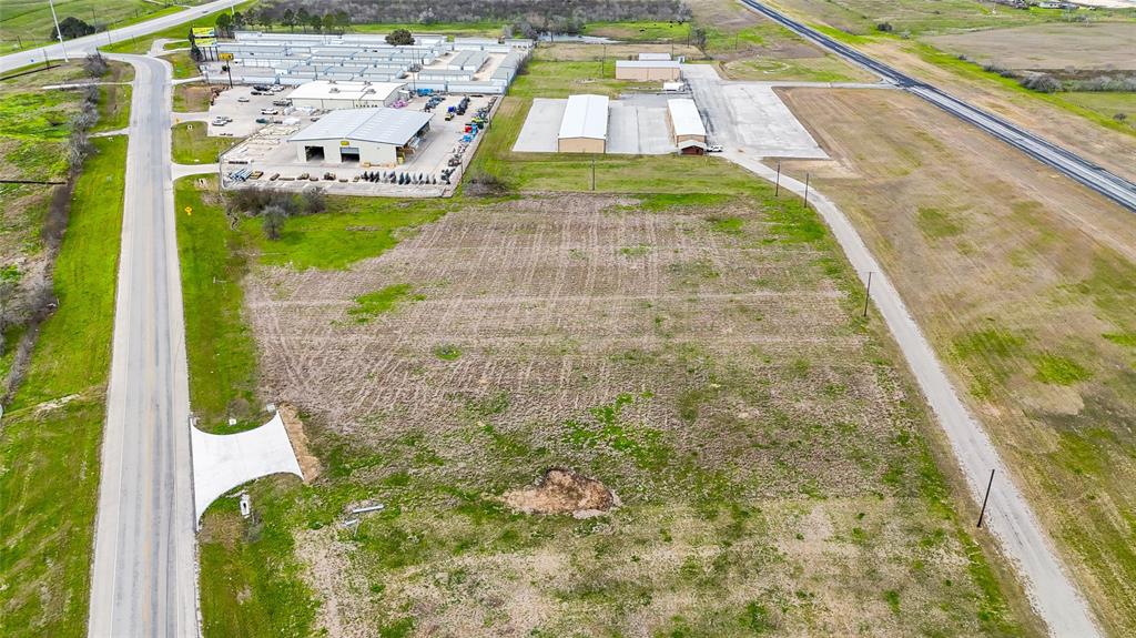 2700 Us-183, Gonzales, Texas image 12
