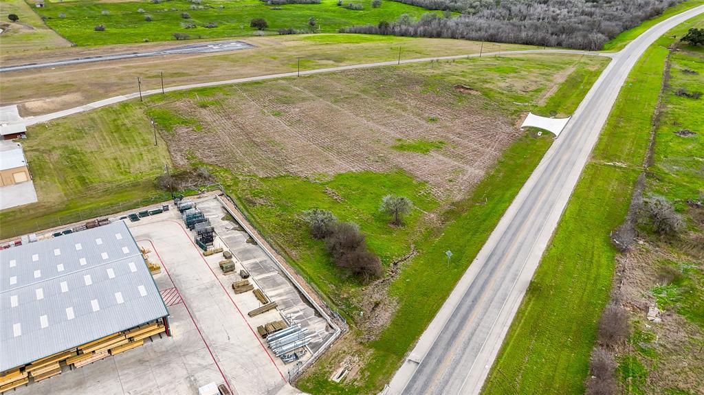 2700 Us-183, Gonzales, Texas image 20