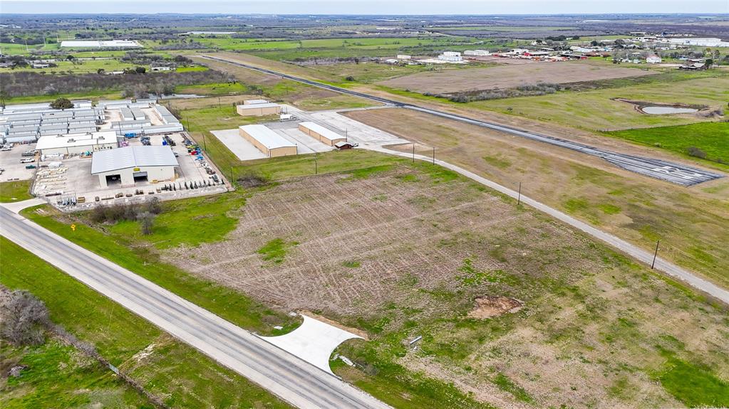 2700 Us-183, Gonzales, Texas image 14