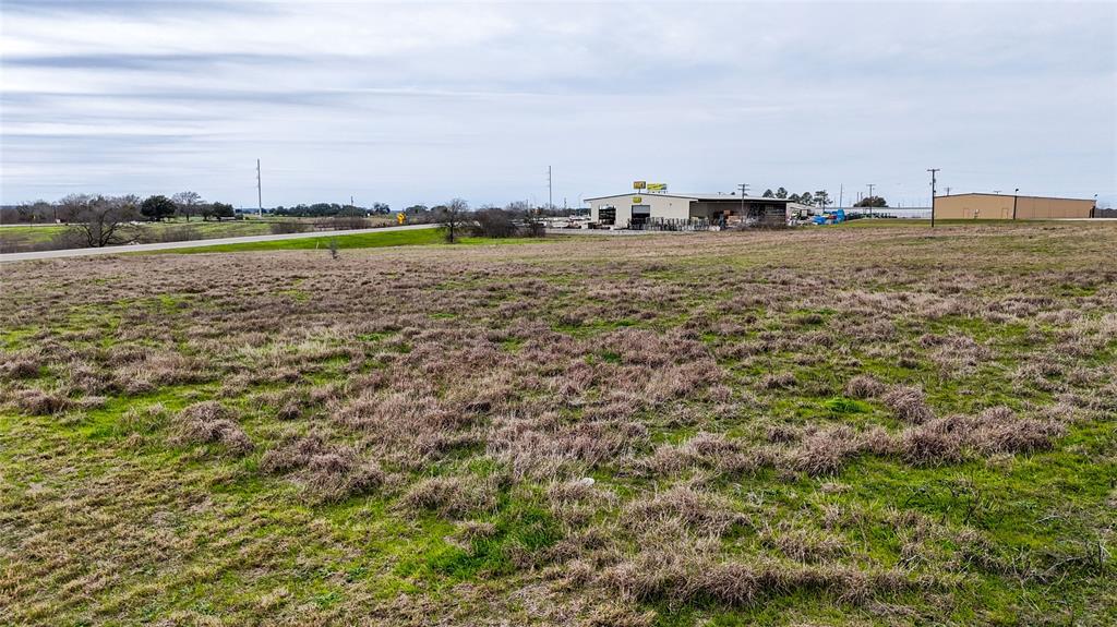 2700 Us-183, Gonzales, Texas image 33
