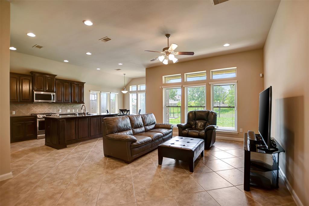 13305 Highland Lake Lane, Pearland, Texas image 10