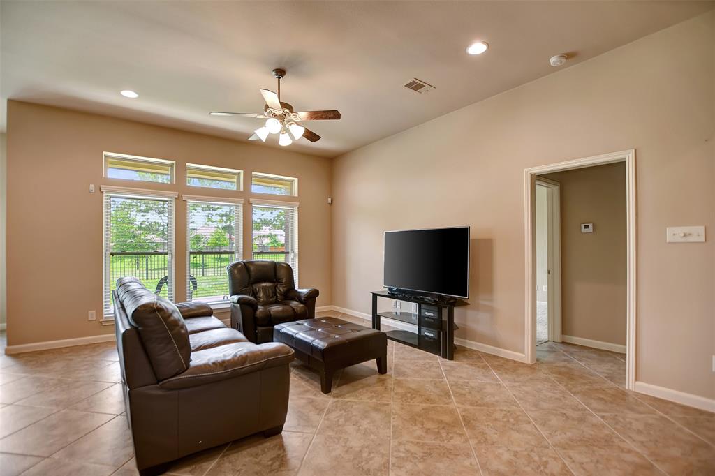 13305 Highland Lake Lane, Pearland, Texas image 11