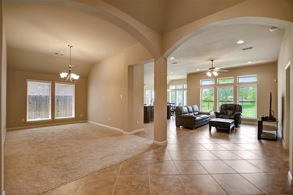 13305 Highland Lake Lane, Pearland, Texas image 6