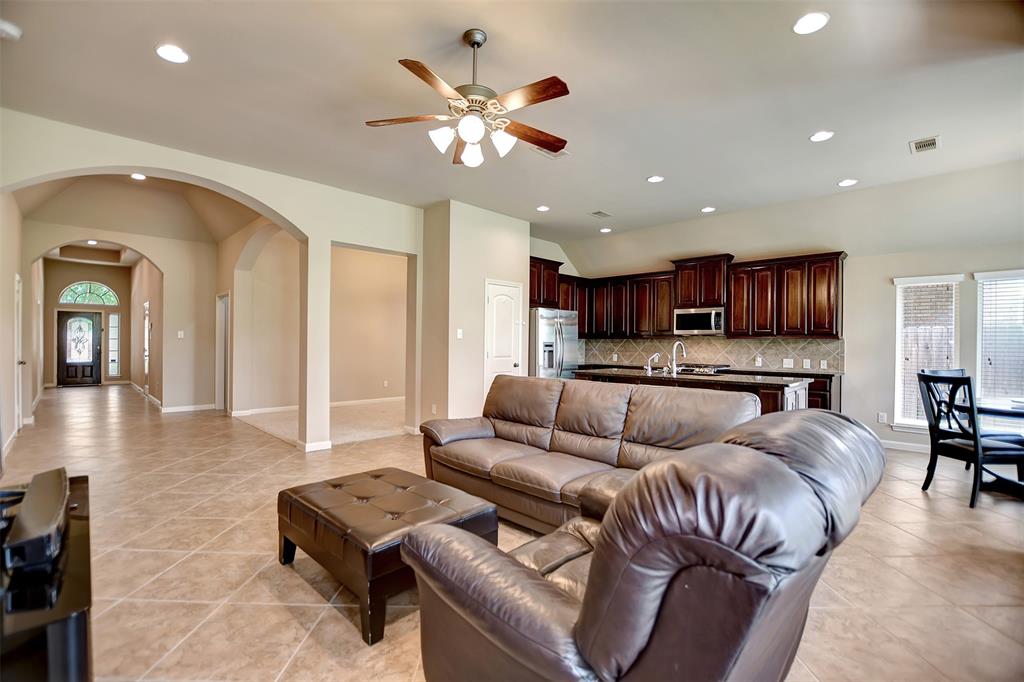 13305 Highland Lake Lane, Pearland, Texas image 13