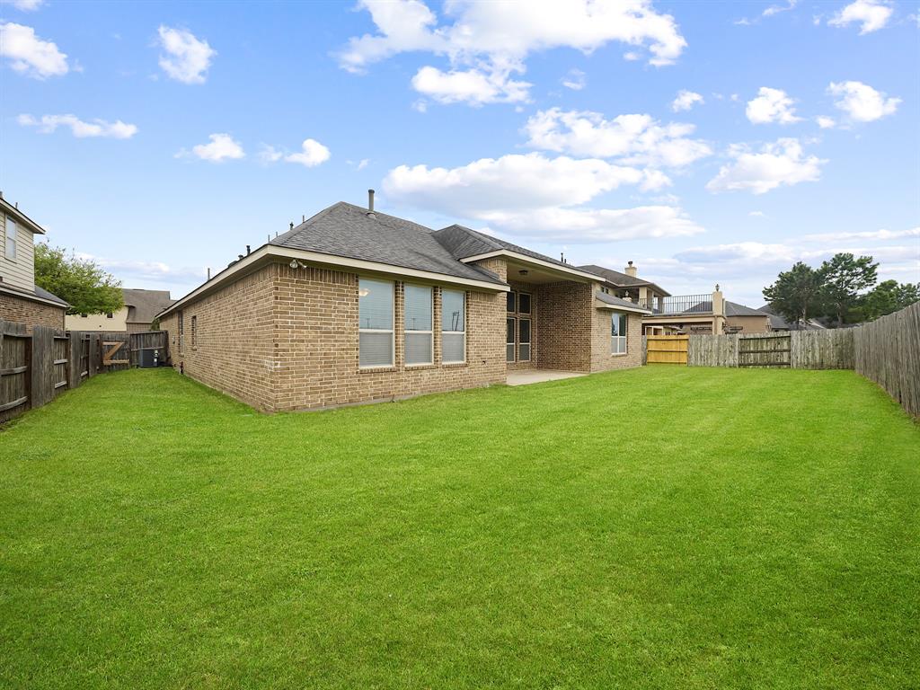 3722 Walker Falls Lane, Fulshear, Texas image 24