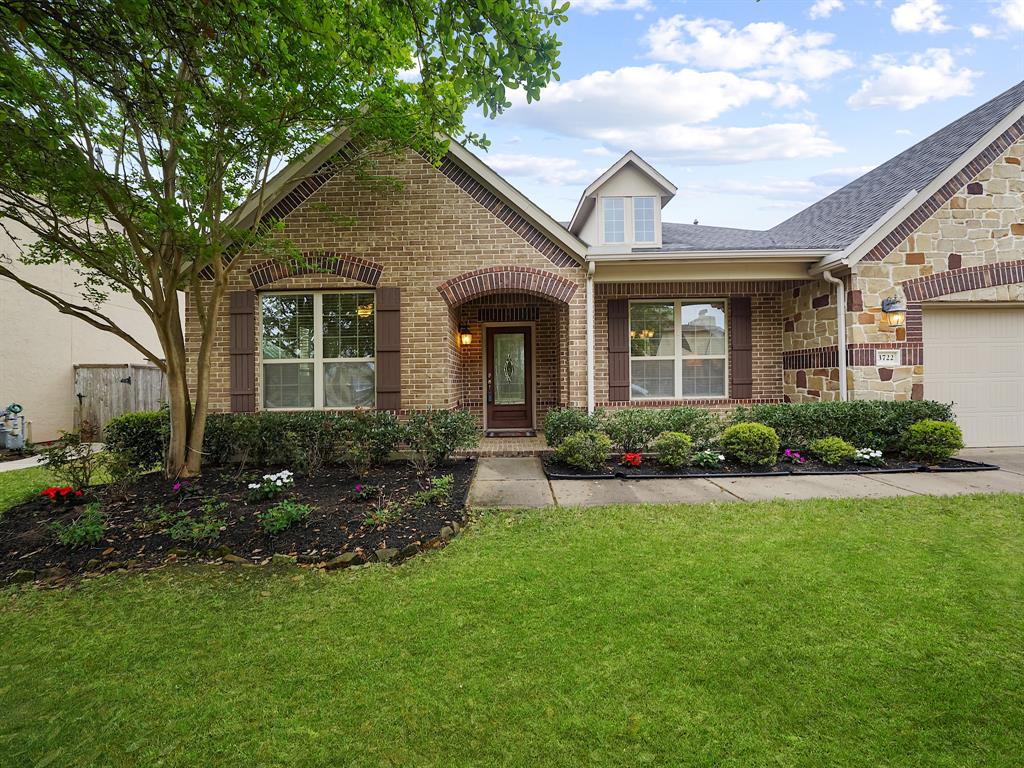 3722 Walker Falls Lane, Fulshear, Texas image 1