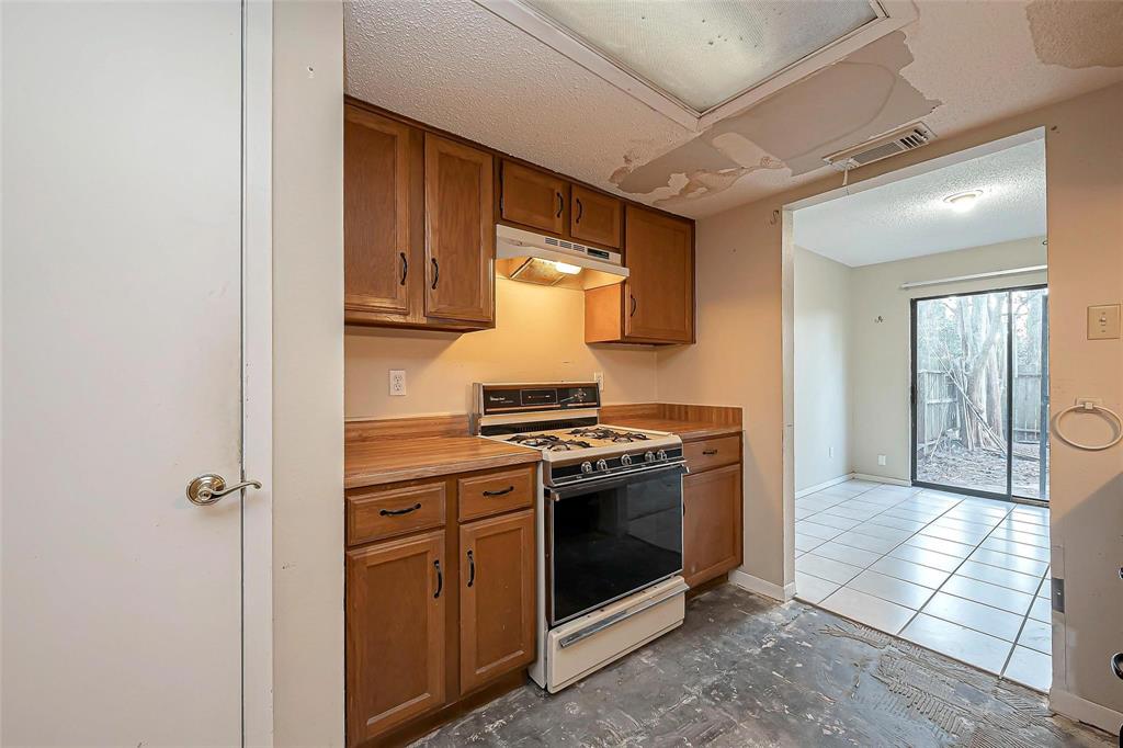 2810 Elm Grove Court, Houston, Texas image 14