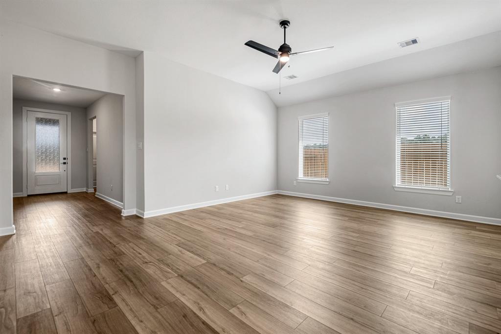15686 Honey Cove Drive, Conroe, Texas image 3