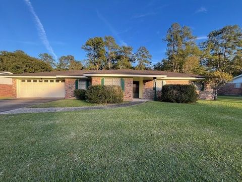 A home in Silsbee